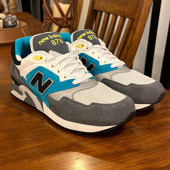 Akademiks Y2K baggy Embroidered Dark blue Jeans Size 40